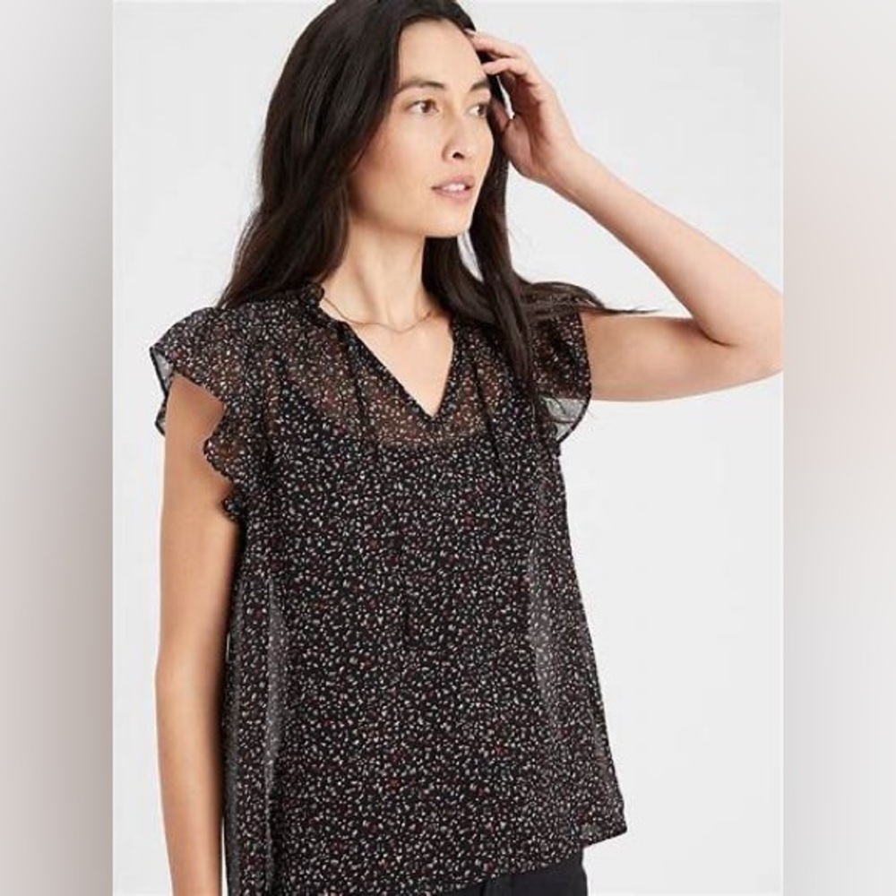 Banana Republic Factory black / white Blouse Flutter Sleeve large